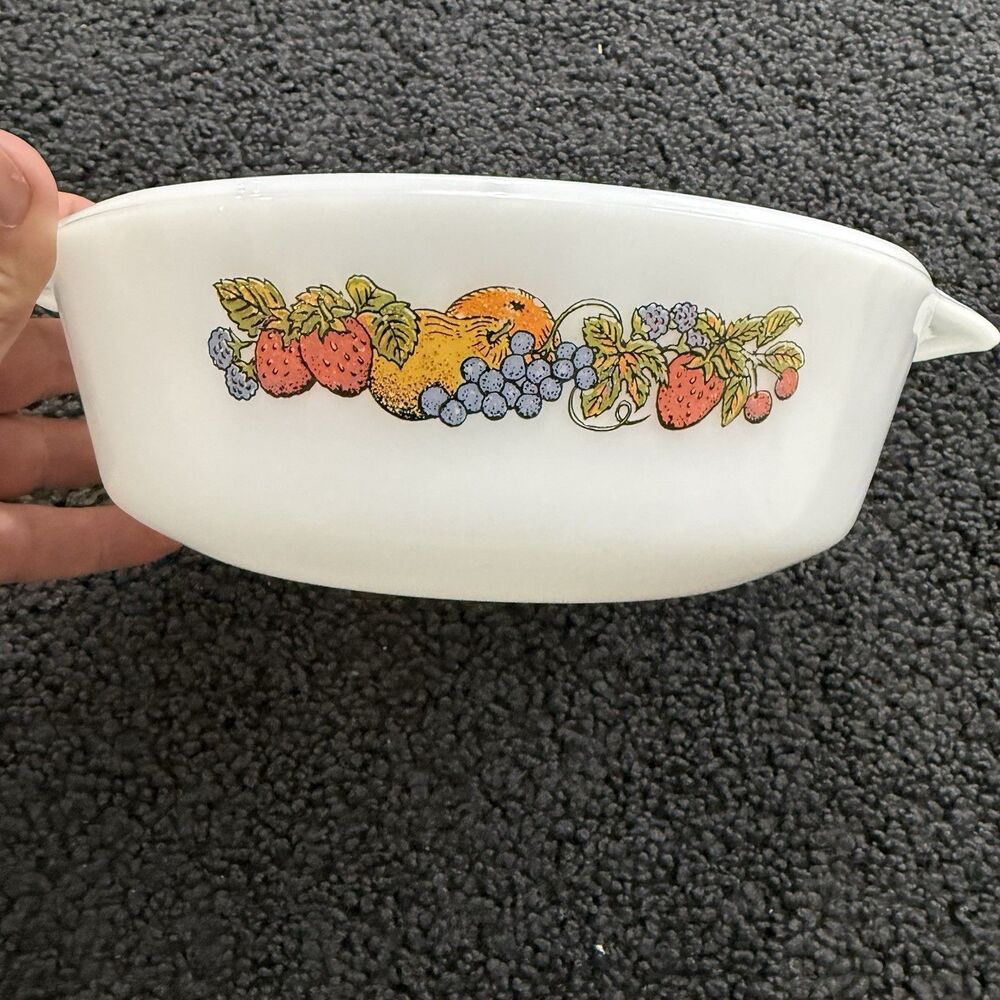 Vintage Anchor Hocking/Fire King “Fruit Harvest” #433 1.5 Qt Casserole Dish